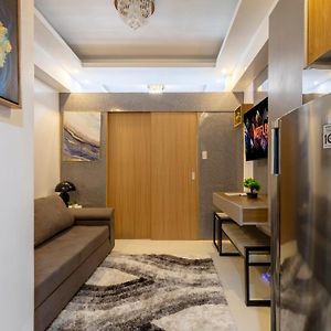 One-Bedroom King Suite